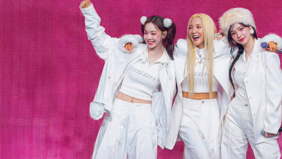 Watch K-POP The Beginning : SMTOWN 30 | Netflix