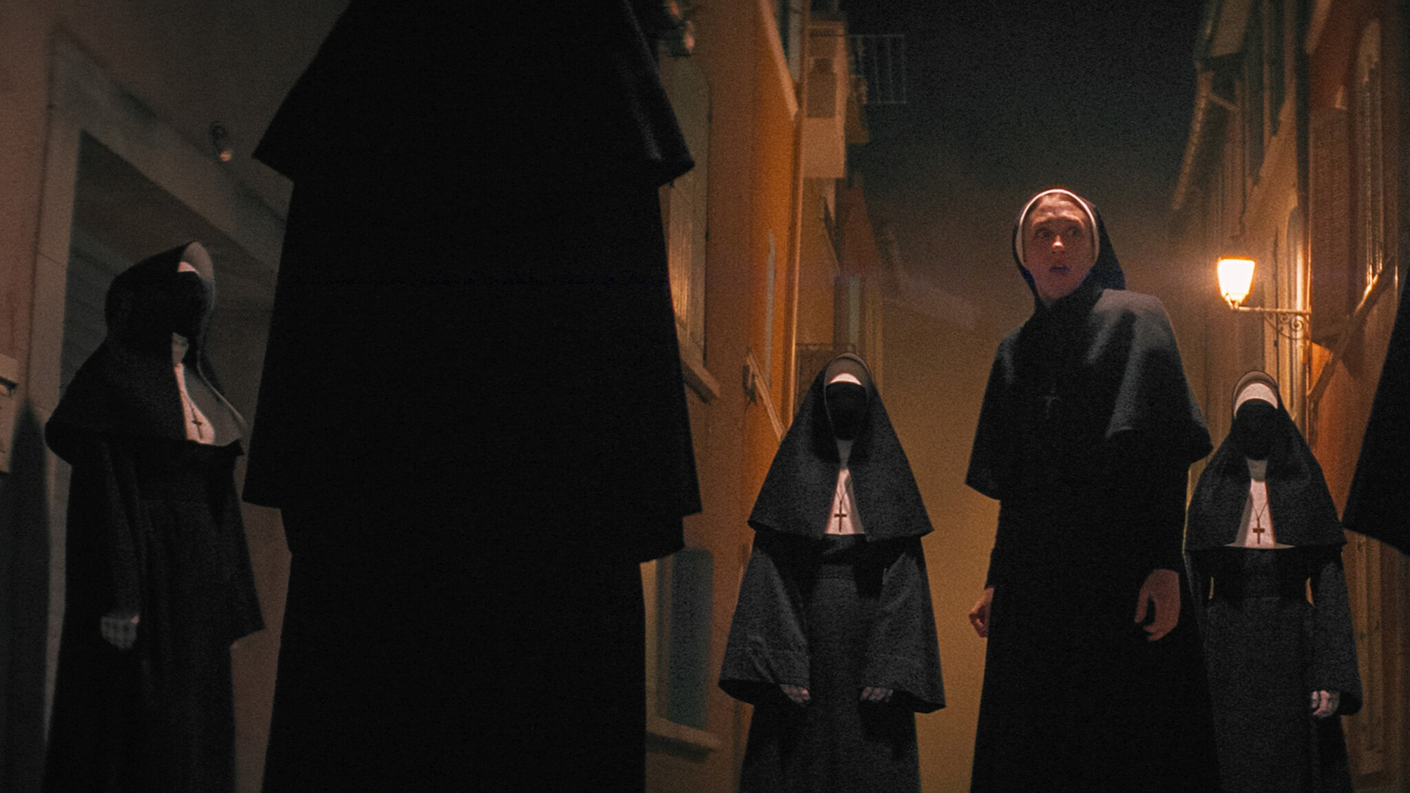 死霊館のシスター 呪いの秘密﻿を観﻿る | Netflix