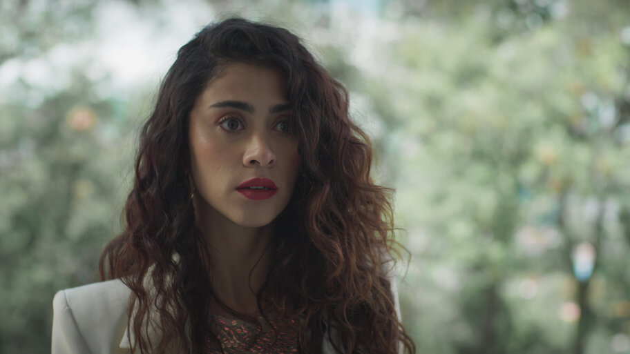 Confira Romina Poderosa | Site oficial da Netflix