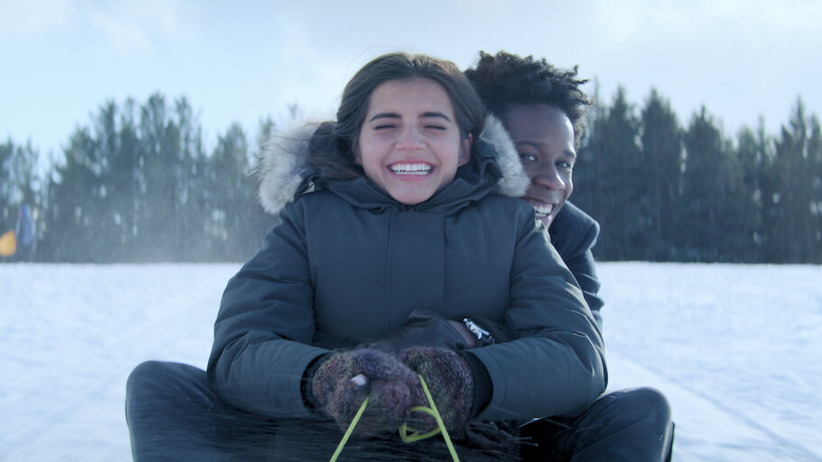 Yakkaxon qizlar videolarini tomosha qiling Transvestitlar qizlar bilan toliq metrajli film onlayn