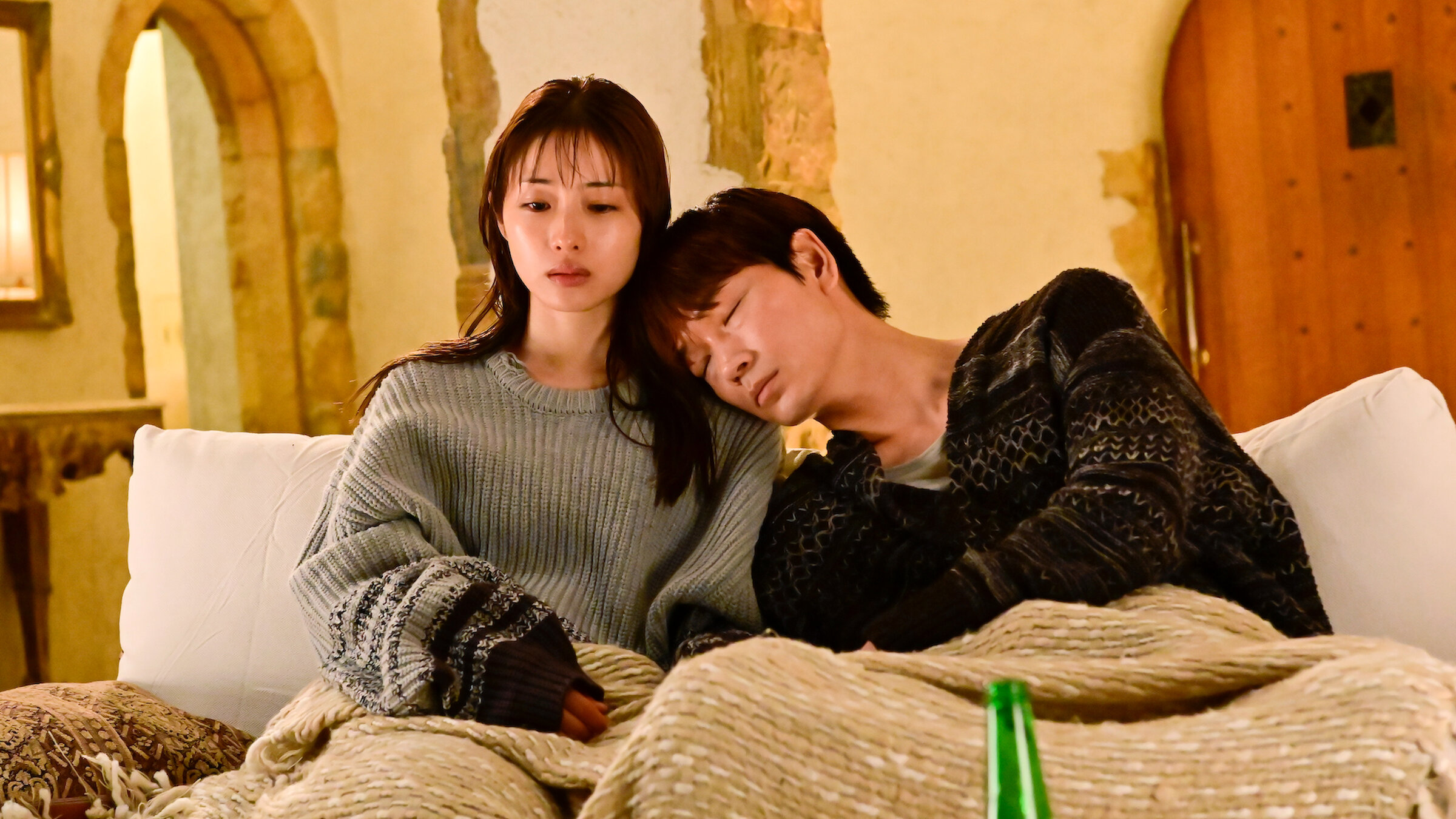 LOVE LIFE MORE DEEP帯付きm.o.v.e Morrison Power Reclining Loveseat w/ Headrest & Lumbar | La-Z-Boy