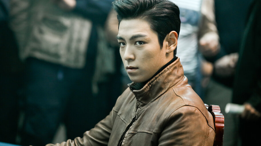 BIGBANG T.O.P （チェスンヒョン）映画タチャ　入場特典カード Amazon.co.jp: 【韓国映画】【予約】いかさま師（タチャ）神の手