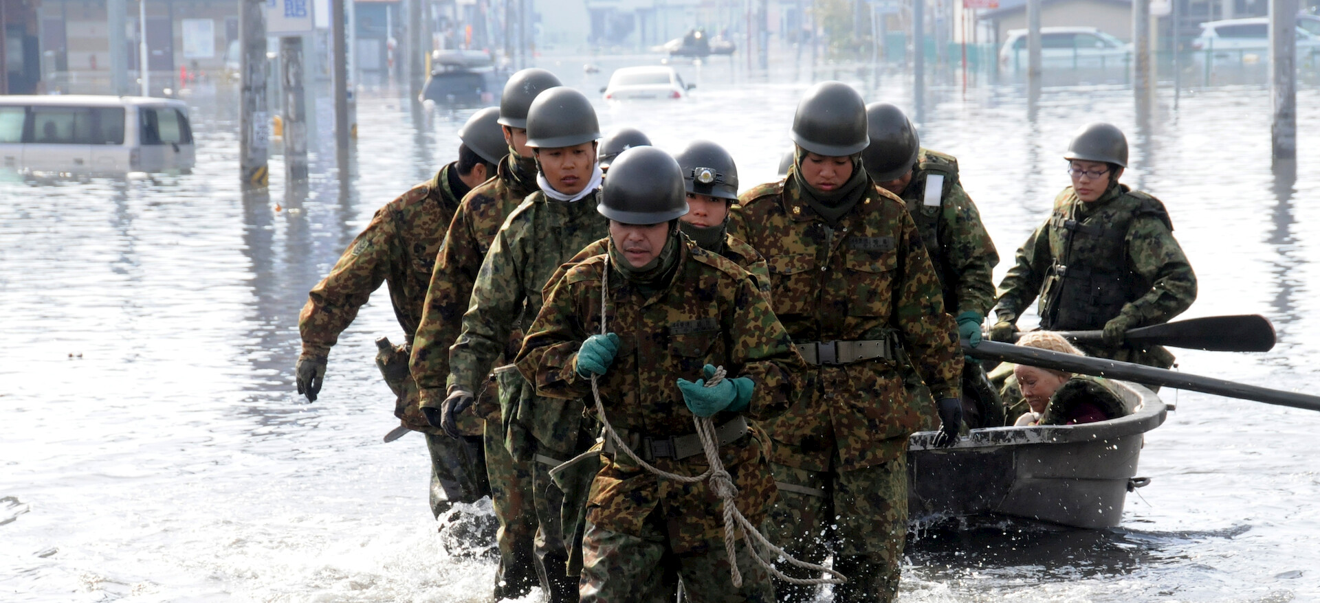3.11東日本大震災 自衛隊災害派遣 絆 〜キズナノキオク〜﻿を観﻿る